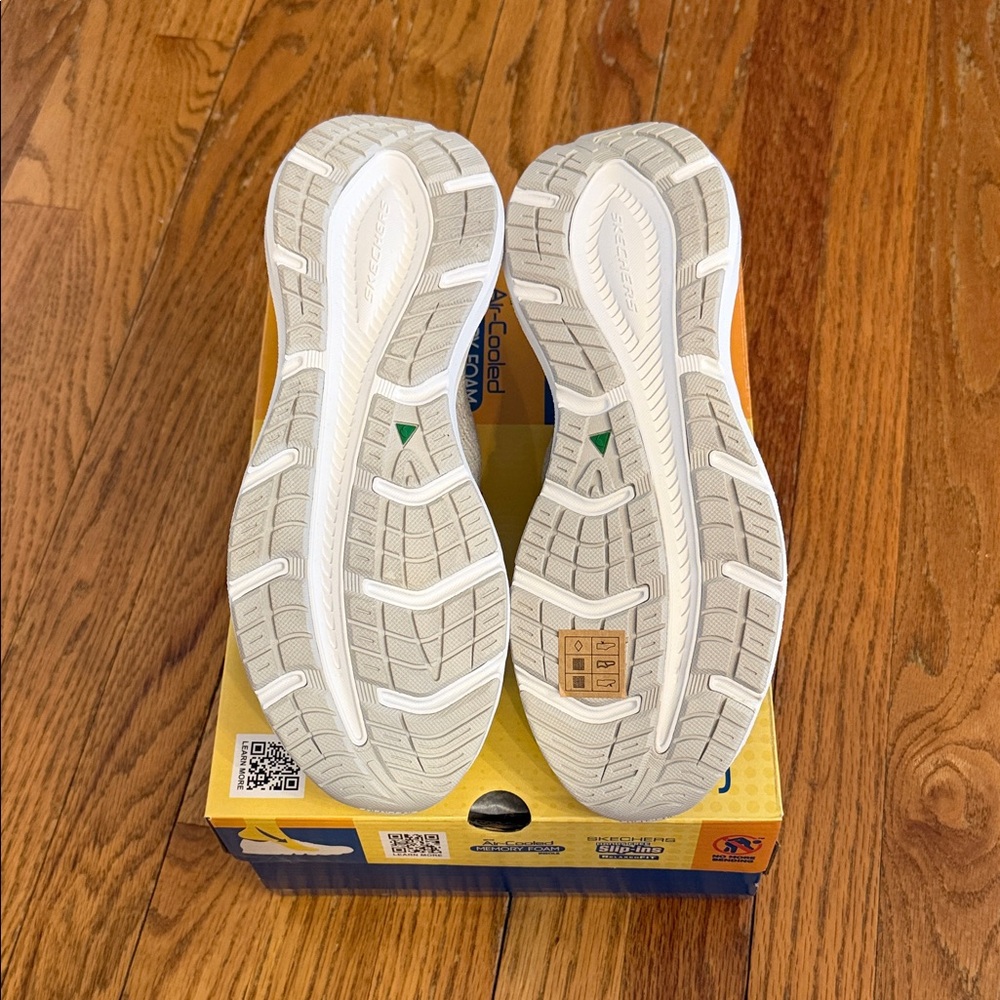 Women’s Lightweight Knit Sneakers in Light Gray and White - Picture 6 of 7